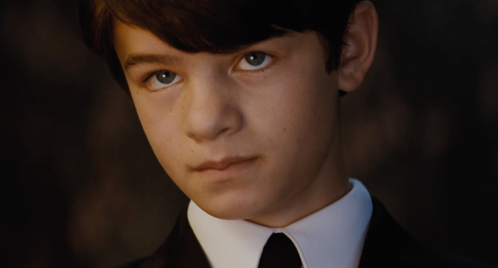 Artemis Fowl zadebiutuje w kinach pod koniec maja. - Nowy zwiastun Artemisa Fowla - festiwal CGI od Disneya - wiadomość - 2020-03-04