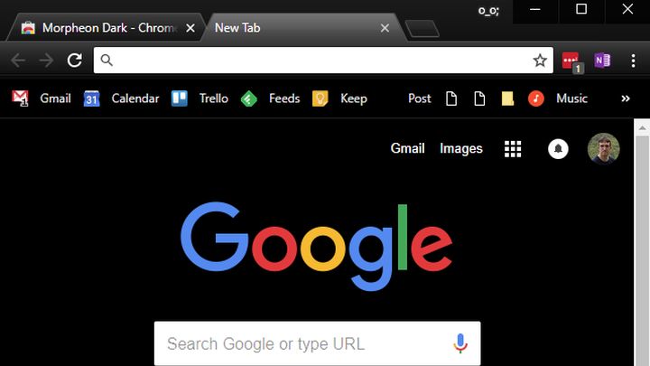Google Chrome z ciemnym motywem na Windows. Źródło: HotToGeek. - Google Chrome 74 – przeglądarka dostała ciemny motyw. Jak go włączyć? - wiadomość - 2019-04-26