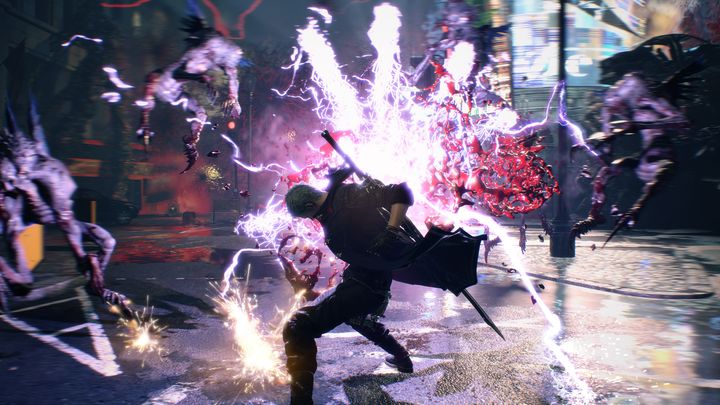 Posiadacze PC mogą sprawdzić, czy powrót Dantego nie będzie zbyt efektowy dla ich pecetów. - Devil May Cry 5 z ostatecznymi wymaganiami sprzętowymi - wiadomość - 2019-01-30