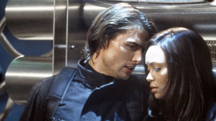 Mission: Impossible 2 - to się ogląda z trudem. Dziwię się, że nie zabiło całej serii - ilustracja #5