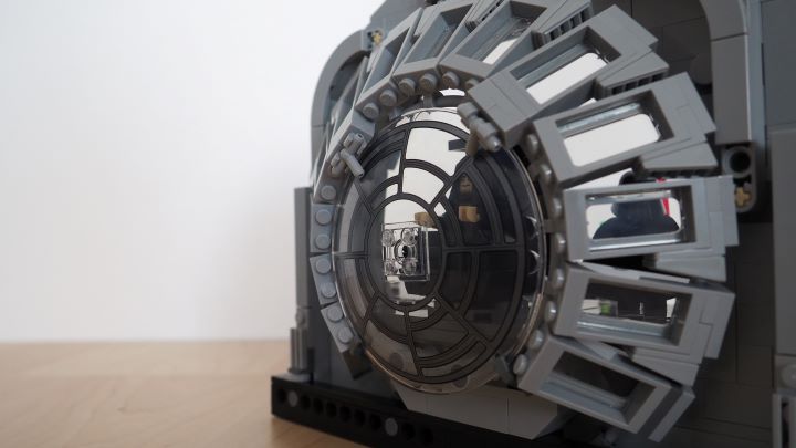 Moment kulminacyjny Powrotu Jedi jako zestaw LEGO - recenzja zestawu Sala tronowa Imperatora - ilustracja #3