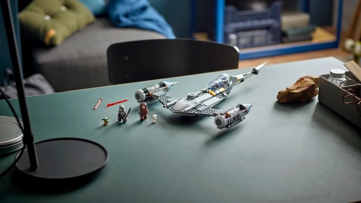 Kosmiczny zestaw LEGO w promocji - myśliwiec Mandalorianina może wylądować na Twojej półce - ilustracja #1