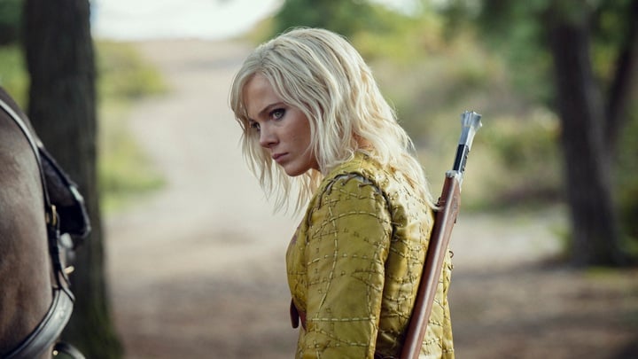 Wiedźmin, Lauren Schmidt-Hissrich, Netflix, 2019 - Następca Henry’ego Cavilla w zwiastunie 4. sezonu Wiedźmina chwyta za miecz. Tak Liam Hemsworth prezentuje się w akcji jako Geralt - wiadomość - 2025-09-14