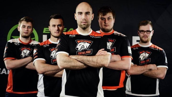 O zwycięstwo w turnieju powalczy polska ekipa Virtus.pro (od lewej: byali, pashaBiceps, TaZ, Snax, NEO). - ESL One Cologne 2016 – kolejny turniej CS:GO z udziałem Polaków - wiadomość - 2016-07-04