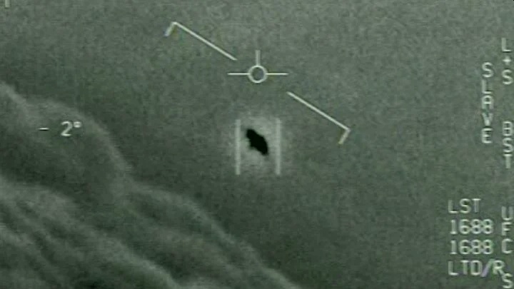 UFO zauważone przez pilota American Airlines; linie odsyłają do FBI - ilustracja #3