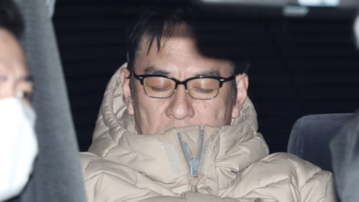 Taki zatrzymany przez policję (źródło: asahi.com). - Po aresztowaniu aktora Sega wycofuje Judgment ze sprzedaży - wiadomość - 2019-03-13