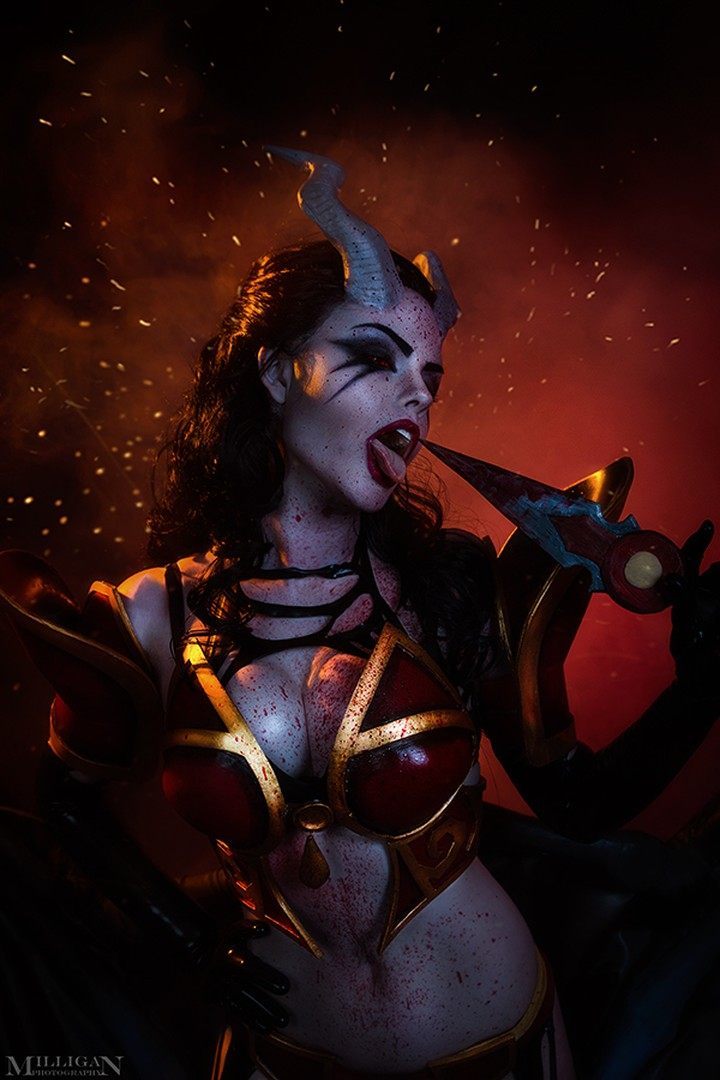 Najlepsze cosplaye - Queen of Pain z Dota 2 - ilustracja #3