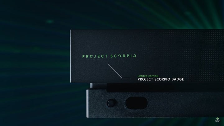 Xbox One X Project Scorpio Edition zwraca uwagę przede wszystkim ze względu na oryginalne pudełko. Niemniej zielony napis na froncie konsoli również może się podobać. - Xbox One X doczeka się limitowanej wersji Project Scorpio Edition - wiadomość - 2017-08-20