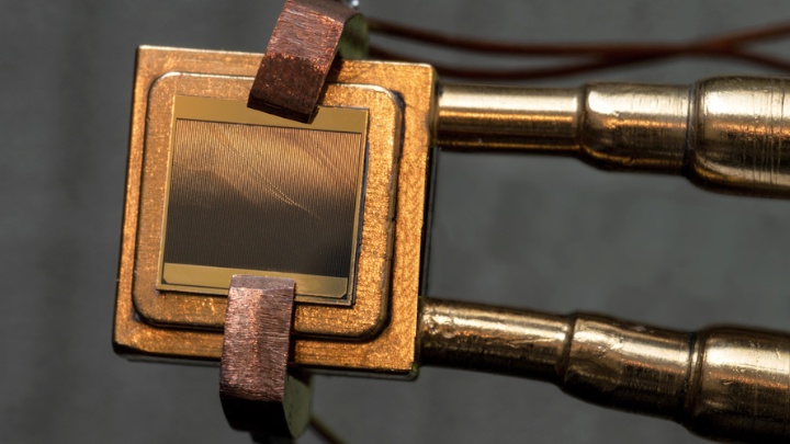 Silnik bez ruchomych części zamienia ponad 40% ciepła w prąd - ilustracja #1