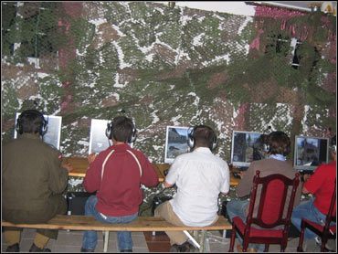 Ogólnoświatowa prezentacja Call of Duty 2 w okolicach Wilczego Szańca - ilustracja #4