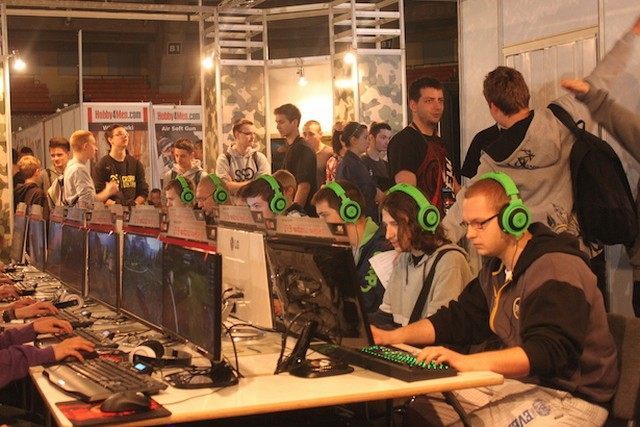 O ile taki widok na EXPO szczególnie zaskakujący nie był... - GRID: Autosport, Lords of the Fallen, Hellraid, Dying Light – nowe informacje o grach i relacja z CD-Action EXPO - wiadomość - 2014-05-13