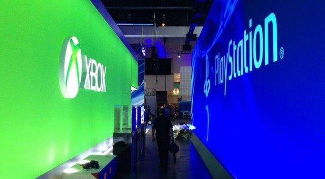 PlayStation czy Xbox? To odwieczne pytanie chyba nigdy nie uzyska jednoznacznej odpowiedzi. - Xbox One – Microsoft broni ceny konsoli i obowiązkowego Kinecta w zestawie - wiadomość - 2013-09-02