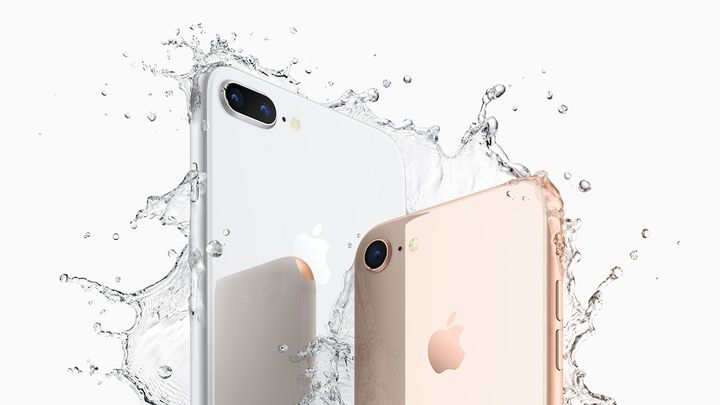Nowe iPhone’y to wciąż źródło solidnych dochodów dla Apple, ale nie aż takie wielkie jak kiedyś… - Sprzedaż smartfonów spadła pierwszy raz w historii. Rynek został nasycony? - wiadomość - 2018-02-26