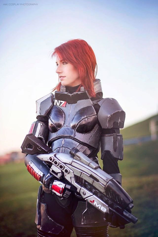 Źródło: Lurea - Najlepsze cosplaye -  Shepard z Mass Effect 3 - wiadomość - 2016-01-04