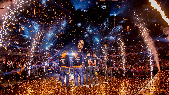 Virtus.pro wyjeżdża z Katowic z pucharem, pieniędzmi i punktami / Źródło zdjęcia: twitter.com/ESLDota2 - Pierwsza część Intel Extreme Masters za nami - Virtus.pro i AVANGAR zwycięzcami turniejów - wiadomość - 2018-02-26