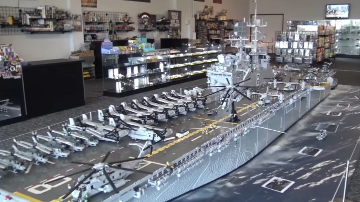 Taki zestaw LEGO kosztowałby dziesiątki tysięcy złotych, ale jego skala całkowicie to usprawiedliwia - ilustracja #1