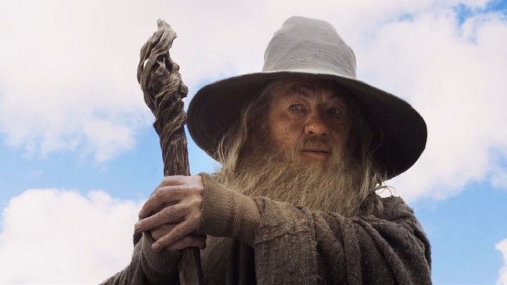 Ian McKellen na dobre zżył się z rolą Gandalfa. - Ian McKellen chętnie zagrałby Gandalfa w serialu Władca Pierścieni od Amazonu - wiadomość - 2017-12-18