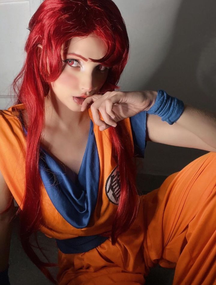 Cosplayerka wcieliła się w żeńską wersję Goku; efekt jest świetny - ilustracja #1