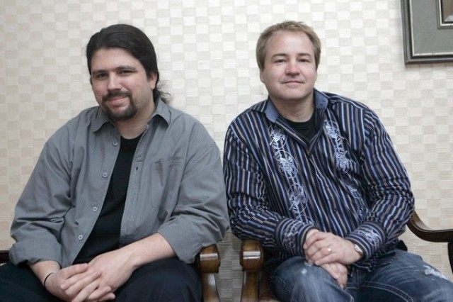 Jason West (po lewej) i Vince Zampella (po prawej) – założyciele Respawn Entertainment - Titan nazwą debiutanckiej gry Respawn Entertainment? - wiadomość - 2013-04-16