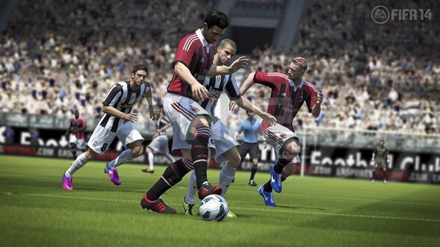 Na zwiastunie z Gamescomu pokazano fragmenty rozgrywki z wersji na PC, PS3 i X360 - FIFA 14 – nowe szczegóły. Demo dostępne od 10 września - wiadomość - 2013-08-20