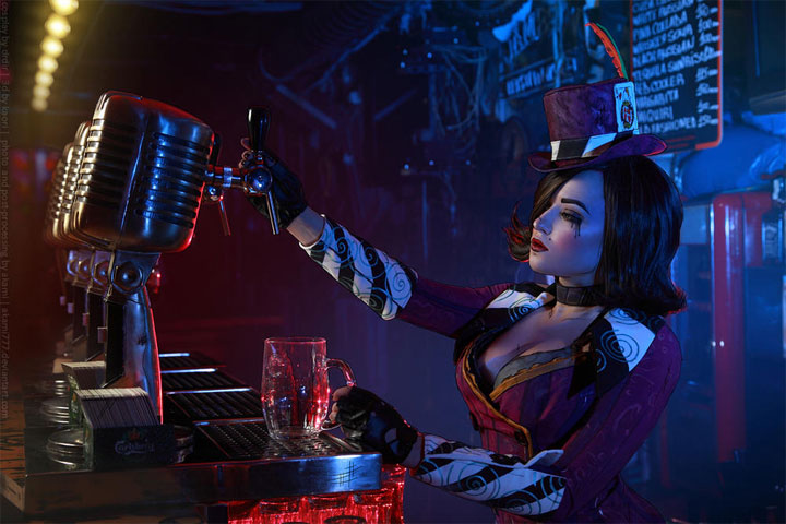 Najlepsze cosplaye - Mad Moxxi z gry Borderlands 2 - ilustracja #3