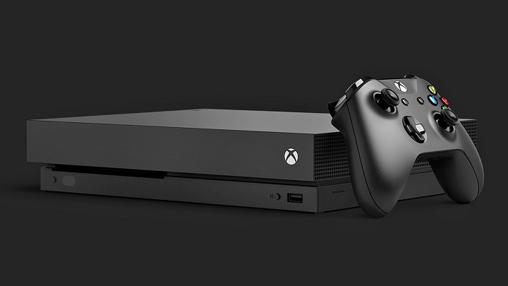 Pad dodawany do konsoli Xbox One X nie różni się niczym od tego z modelu S. - Xbox One X zadebiutował na rynku - wiadomość - 2017-11-07