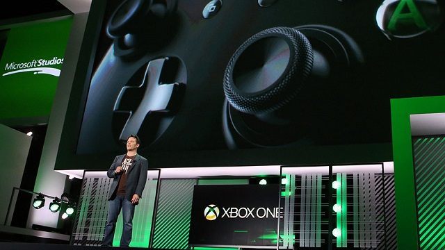 Phil Spencer stoi na czele marki Xbox. - Phil Spencer nowym szefem marki Xbox - wiadomość - 2014-04-01