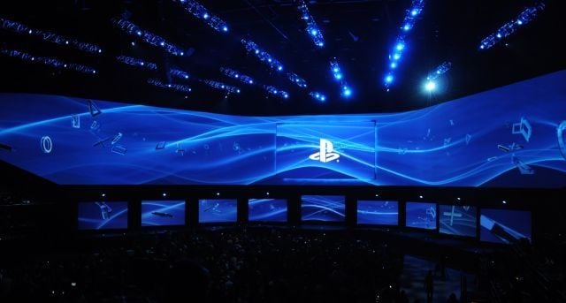 Sala konferencyjna Sony na chwilę przed wielkim „show”. - Konferencja Sony na E3 2014 – relacja (m.in. Bloodborne, Dead Island 2, Far Cry 4, GTA V, Mortal Kombat X i Uncharted 4) - wiadomość - 2014-06-10