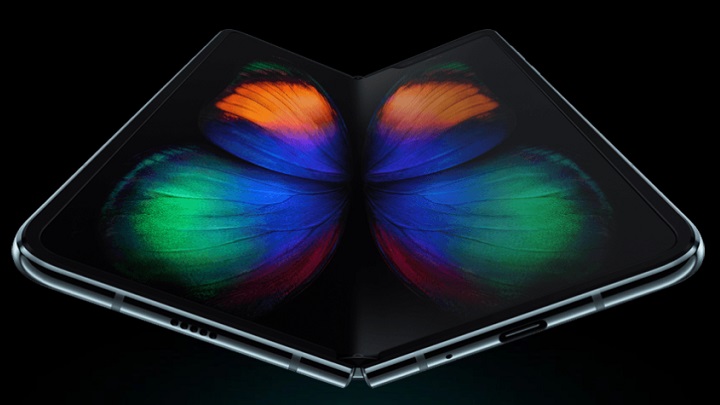 Poprawiony Fold delikatny niczym skrzydła motyla? - Samsung Galaxy Fold - smartfon za 8 tys. zł jest wyjątkowo delikatny - wiadomość - 2019-09-23