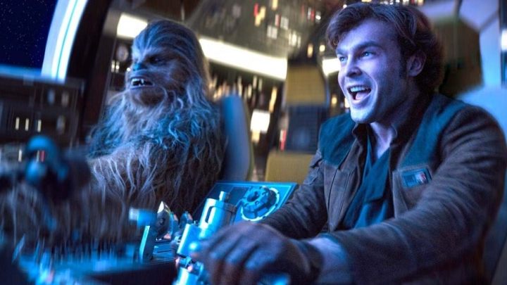 Han i Chewie mogą odetchnąć z ulgą – sporo osób chce ich zobaczyć. - Duże zainteresowanie biletami na Hana Solo: Gwiezdne wojny – historie - wiadomość - 2018-05-07