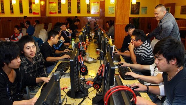 Kafejki internetowe cieszą się wielką popularnością w Chinach i Japonii / Źródło: Huffington Post. - Chinka uzależniona od grania spędziła 10 lat w kafejce internetowej - wiadomość - 2015-11-24
