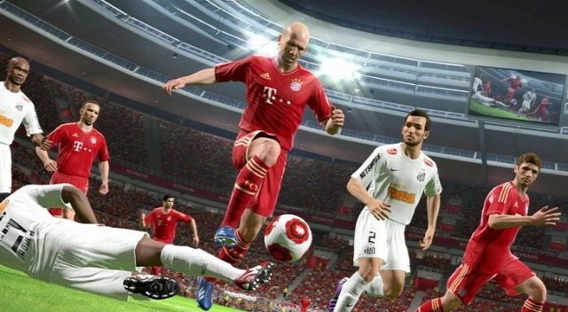 Wygląda na to, że starcia na murawie w PES 2014 zachowają płynność nawet na starszych komputerach. - Pro Evolution Soccer 2014 – ujawniono wymagania sprzętowe wersji pecetowej - wiadomość - 2013-08-28