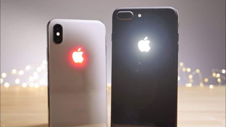 To dzieło modderów, które niewiele wspólnego ma z tym, co szykuje Apple / źródło: iPhone hacks. - iPhone 12 prawdopodobnie bez notcha i z podświetlanym logo Apple - wiadomość - 2019-09-30