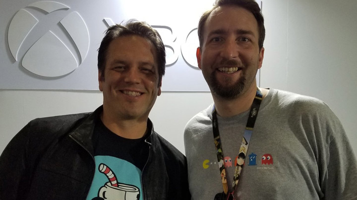 Phil Spencer (po lewej) jest nie tylko szefem działu Xboksa. W zeszłym roku został również wiceprezesem zarządu Microsoftu do spraw gier, co dało fanom nadzieję na duże zmiany dotyczące XOne. - Microsoft ma apetyt na EA i PUBG Corp. - wiadomość - 2018-01-30