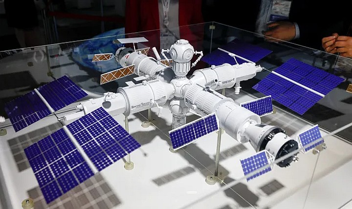 Rosja chce zbudować swoją stację kosmiczną - pokazano jej makietę - ilustracja #1