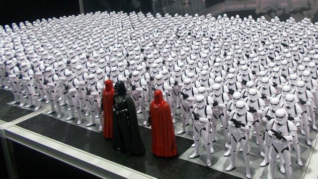 Na wypadek, gdyby ktoś miał wątpliwości – nie, to nie jest kadr z żadnego filmu. Ta armia mieści się na blacie stołu. - Relacja ze Star Wars Celebration - podsumowanie konwentu - wiadomość - 2015-04-20