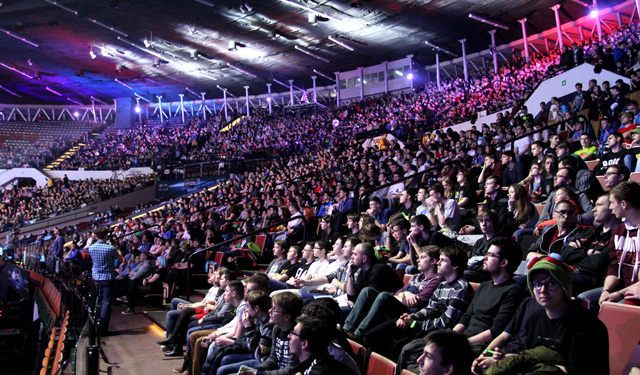 Spodek wypełnili fani esportu / fot. Norman Lenda. - Intel Extreme Masters Katowice – ponad 70 tys. osób odwiedziło Spodek [infografika] - wiadomość - 2014-03-25