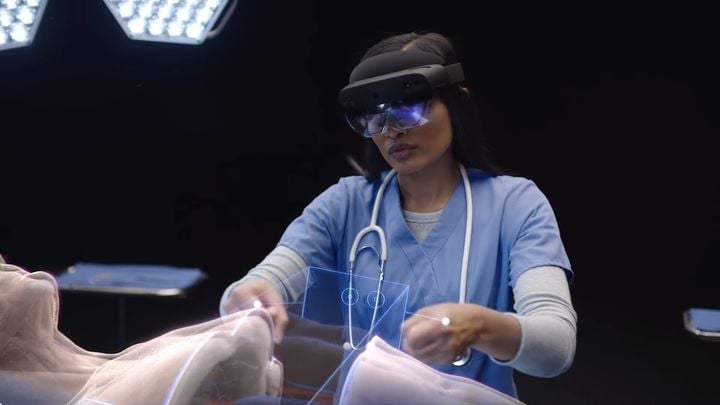 Gogle HoloLens 2 zapowiedziane. - Microsoft przedstawia gogle AR HoloLens 2. Hologramy, które prawie można dotknąć - wiadomość - 2019-02-25
