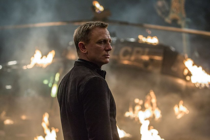 Daniel Craig nie do końca mile wspomina kręcenie Spectre (po zakończeniu zdjęć odgrażał się, że już więcej nie powróci do roli Bonda), lecz wygląda na to, że podobała mu się przygoda na planie No Time to Die. - No Time to Die - Daniel Craig skończył zdjęcia do 25. Bonda - wiadomość - 2019-10-01