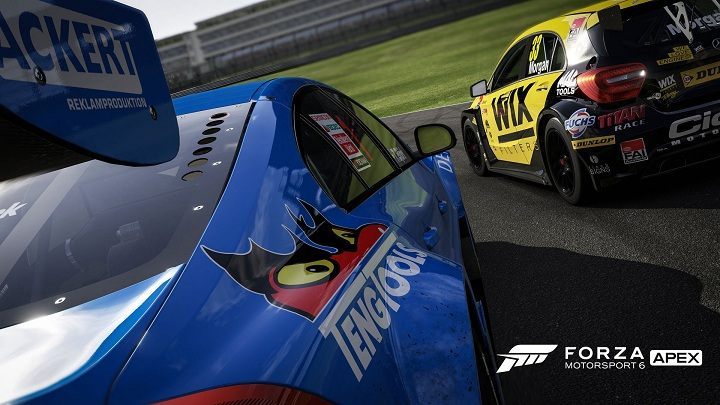 Gracze narzekali do tej pory, że Apex to chyba jedyny symulator, nieoferujący wsparcia dla kierownic. Teraz twórcy ostatecznie uporali się z tym zarzutem. - Forza Motorsport 6: Apex opuszcza betę. Pojawiło się wsparcie dla kierownic - wiadomość - 2016-09-07