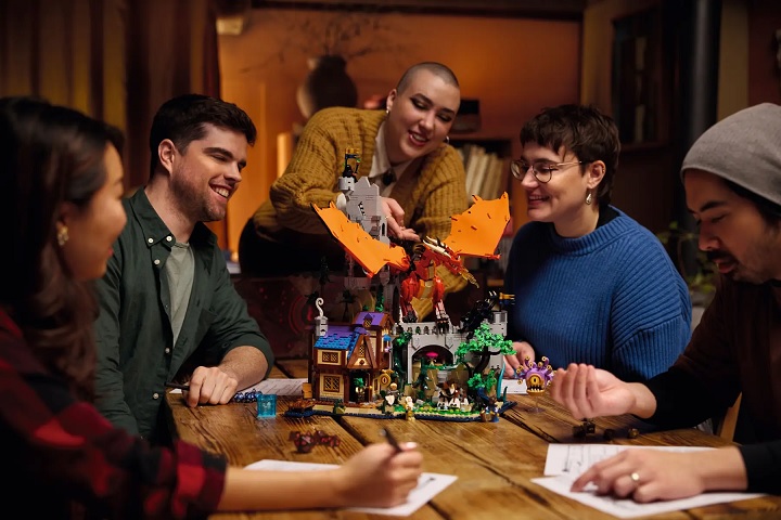 Źródło: The LEGO Group - LEGO w końcu zaprezentowało epicki zestaw z Dungeons and Dragons. Prawie 4 tysiące części, masa figurek i wielki smok - wiadomość - 2024-03-20