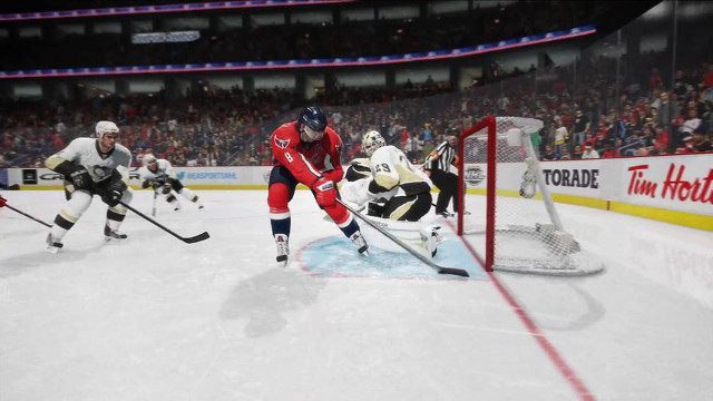 Demo NHL 15 pojawi się 26 sierpnia, zaś pełna wersja gry trafi do czytników naszych konsol 12 września. - NHL 15 – nowy zwiastun, data premiery gry oraz dema - wiadomość - 2014-08-13