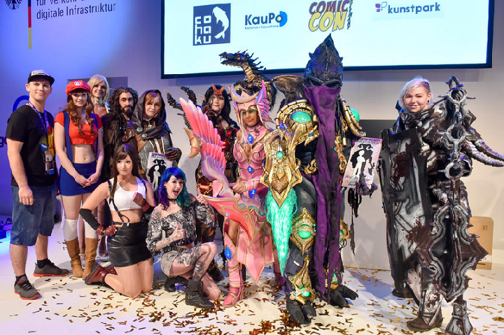 Cosplayerzy w tym roku będą musieli obejść się bez swoich broni. - Nowe środki bezpieczeństwa na gamescomie. Koniec z bronią u cosplayerów - wiadomość - 2016-08-03