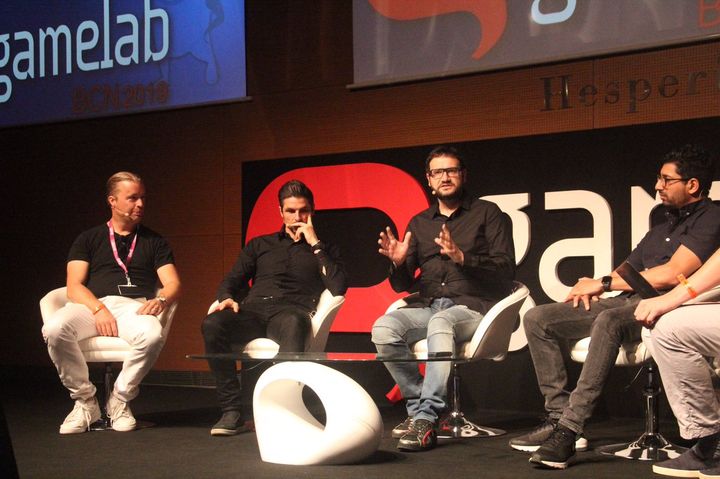 Uczestnicy panelu. Od lewej: Fredrick Wester, Dino Patti, Raul Rubio, Dan da Rocha. Źródło: GamesIndustry.biz.