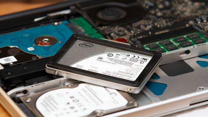 A do RAM-u – tani dysk SSD. - Ceny RAM i dysków SSD będą spadać dalej - wiadomość - 2019-08-19
