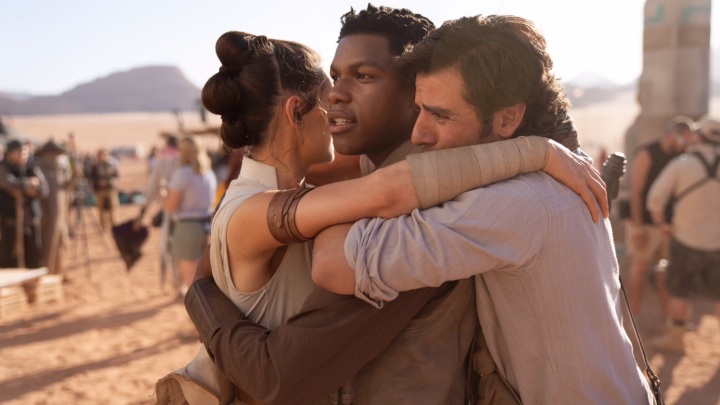 Rey, Finn i Poe – ekipa znowu razem. - Ukończono zdjęcia do Star Wars 9 - wiadomość - 2019-02-19