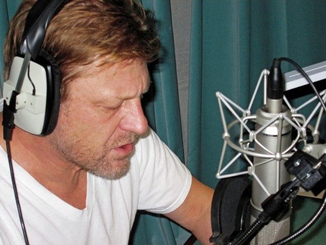 Sean Bean nagrywający kwestie do Kholat. - Kholat – w polskim horrorze usłyszymy Seana Beana - wiadomość - 2014-12-10