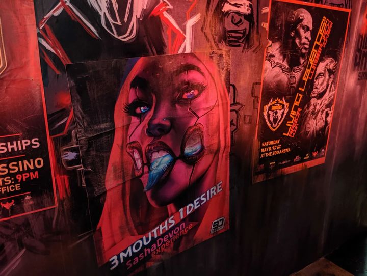 Stoisko CD Projekt RED na E3 2019 jest stylizowane na futurystyczny bar - ilustracja #7
