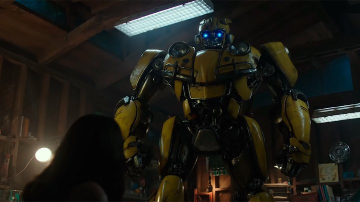 Bumblebee będzie nawiązywał do korzeni marki Transformers. - Optimus Prime w klasycznym wydaniu na nowych zdjęciach z Bumblebee - wiadomość - 2018-11-28