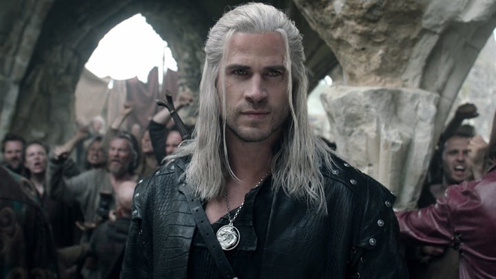 Wiedźmin, Lauren Schmidt-Hissrich, Netflix, 2019 - Nowy Geralt niechętnie podszedł do pomysłu zastąpienia Henry'ego Cavilla w 4. sezonie Wiedźmina - wiadomość - 2025-10-27